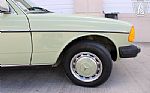 1977 240D Thumbnail 54