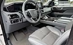 2019 Navigator Thumbnail 11