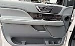 2019 Navigator Thumbnail 15