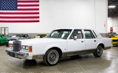 Photo of a 1989 Lincoln Town Car Signature for sale