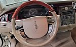2005 Town Car Signature Limited Thumbnail 13