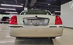 2005 Town Car Signature Limited Thumbnail 29