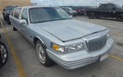 Photo of a 1997 Lincoln Towncar Limousine for sale