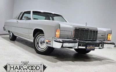 Photo of a 1976 Lincoln Continental for sale