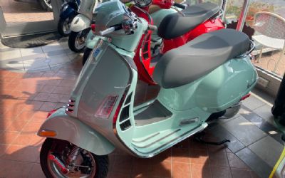 Photo of a 2023 Vespa GTS 300 HPE for sale