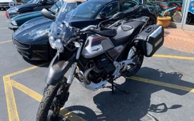 2023 Moto Guzzi V85 TT Travel 