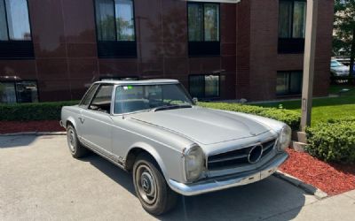 1967 Mercedes-Benz 230SL 