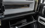 2022 HUMMER EV Thumbnail 38