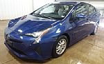 2017 Prius Thumbnail 4