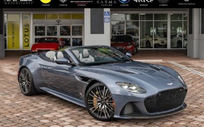 2022 Aston Martin DBS 