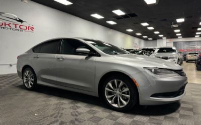 Photo of a 2015 Chrysler 200 for sale