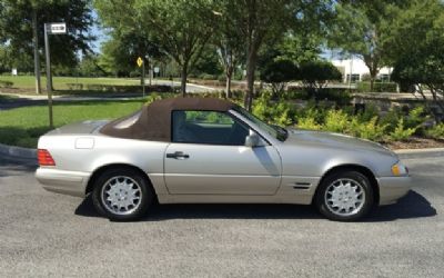 Photo of a 1998 Mercedes-Benz SL500 Convertible for sale