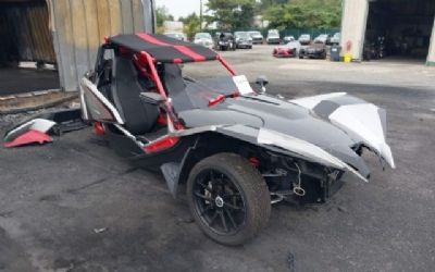 Photo of a 2017 Polaris Slingshot SLR for sale