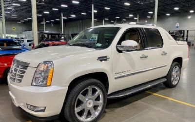 2013 Cadillac Escalade EXT Luxury AWD 1-Owner Only 22,521 Miles Hard TO Find This NI