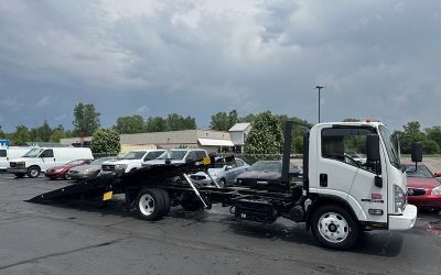 2020 Isuzu NRR Rollback Truck