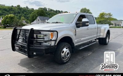 Photo of a 2019 Ford Super Duty F-350 DRW Lariat for sale