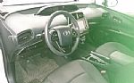 2022 Prius Thumbnail 11